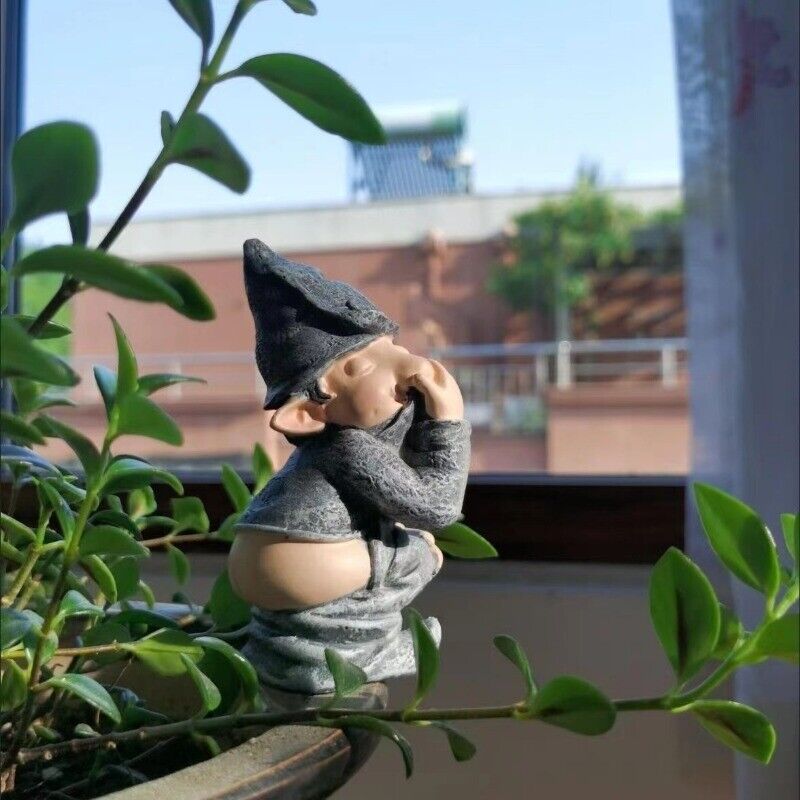 Pooping Garden Gnome Statue Funny Resin Elf Figurines Outdoor Lawn Decor, Dwarf Garden Sculptures and Statues